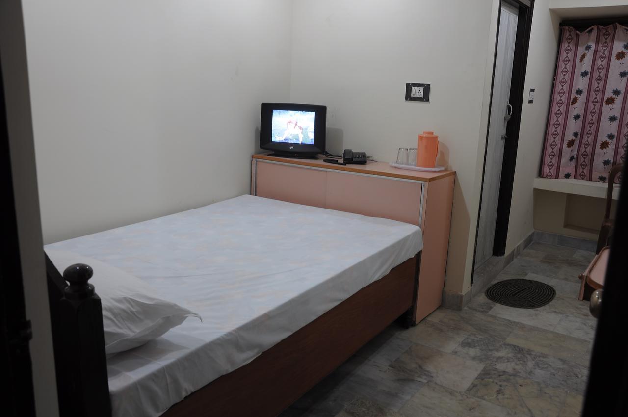 Vani Lodge Visakhapatnam Ngoại thất bức ảnh