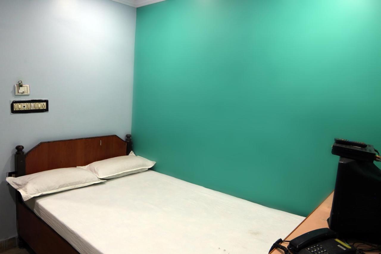 Vani Lodge Visakhapatnam Ngoại thất bức ảnh
